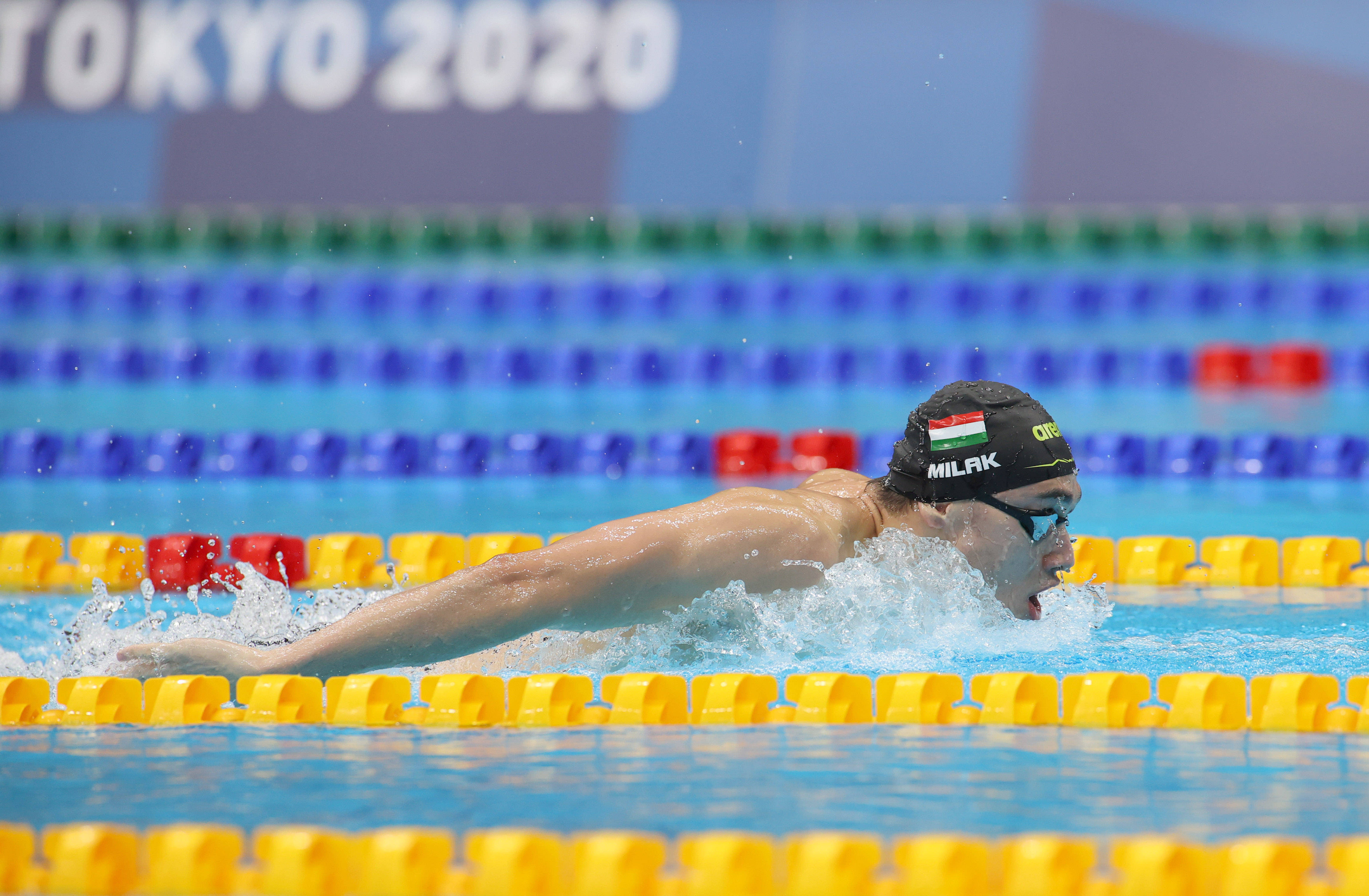 开云体育在线-游泳球员突破自我，表现堪称完美的简单介绍