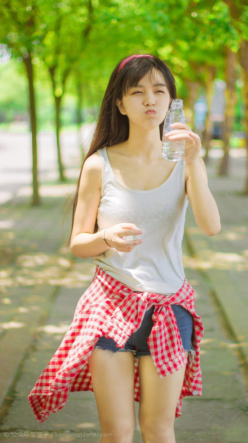 赛道与球场的绝对法则,当灰熊的肌肉记忆遇上F1的接管艺术